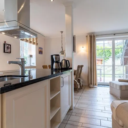 Reetdachhaus Stormhus Boehl Reetdachhaus Stormhus Boehl Casa de Férias Sankt Peter-Ording