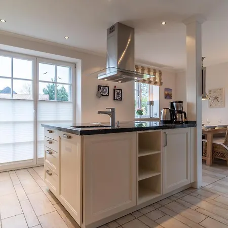 Casa de Férias Reetdachhaus Stormhus Boehl Reetdachhaus Stormhus Boehl