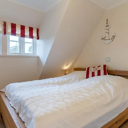 Reetdachhaus Stormhus Reetdachhaus Stormhus Hébergement de vacances Böhl
