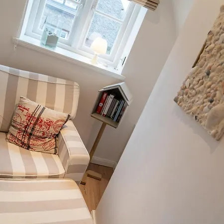 Reetdachhaus Stormhus Boehl Reetdachhaus Stormhus Boehl *